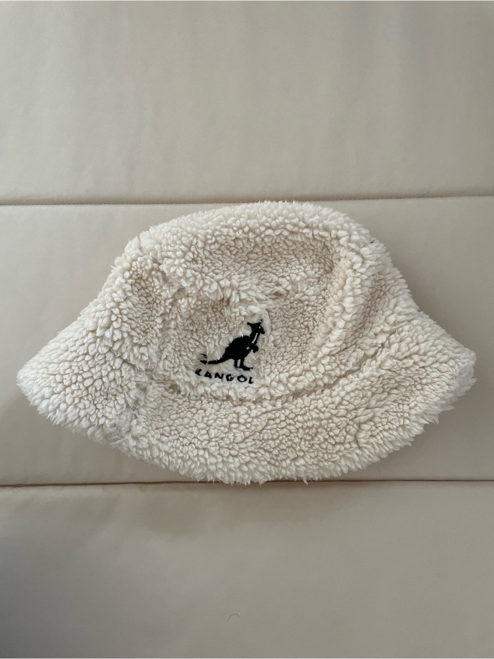 🦘Kangol Cream Sherpa Bucket Hat with Logo